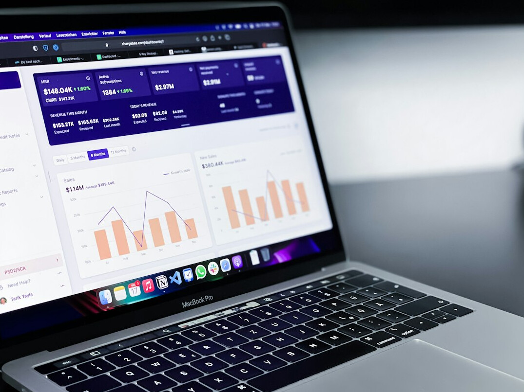 data analytics dashboard